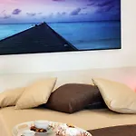 Sea Bed and Breakfast 4*